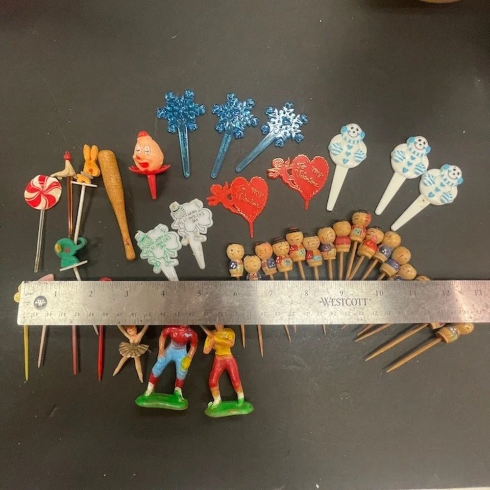 Japanese Wooden Cocktail‎ Pics Cake Toppers Cocktail Pics 1950-1980 38 pcs